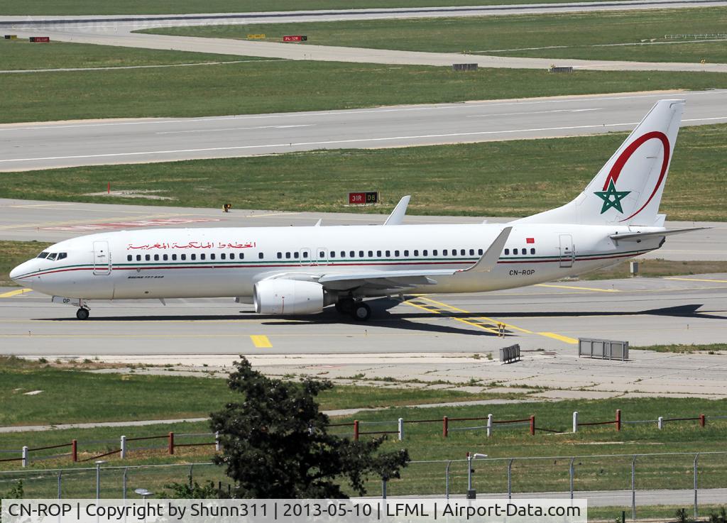 CN-ROP, 2008 Boeing 737-8B6 C/N 33066, Lining up rwy 31R for departure...