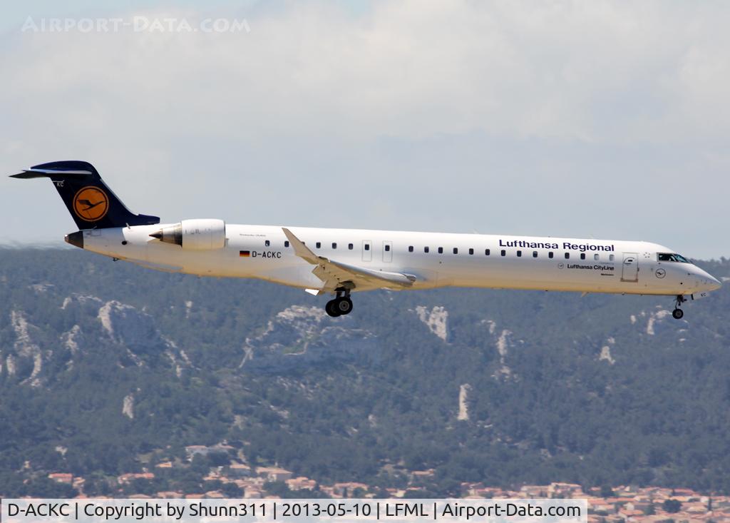 D-ACKC, 2006 Bombardier CRJ-900LR (CL-600-2D24) C/N 15078, Landing rwy 31L