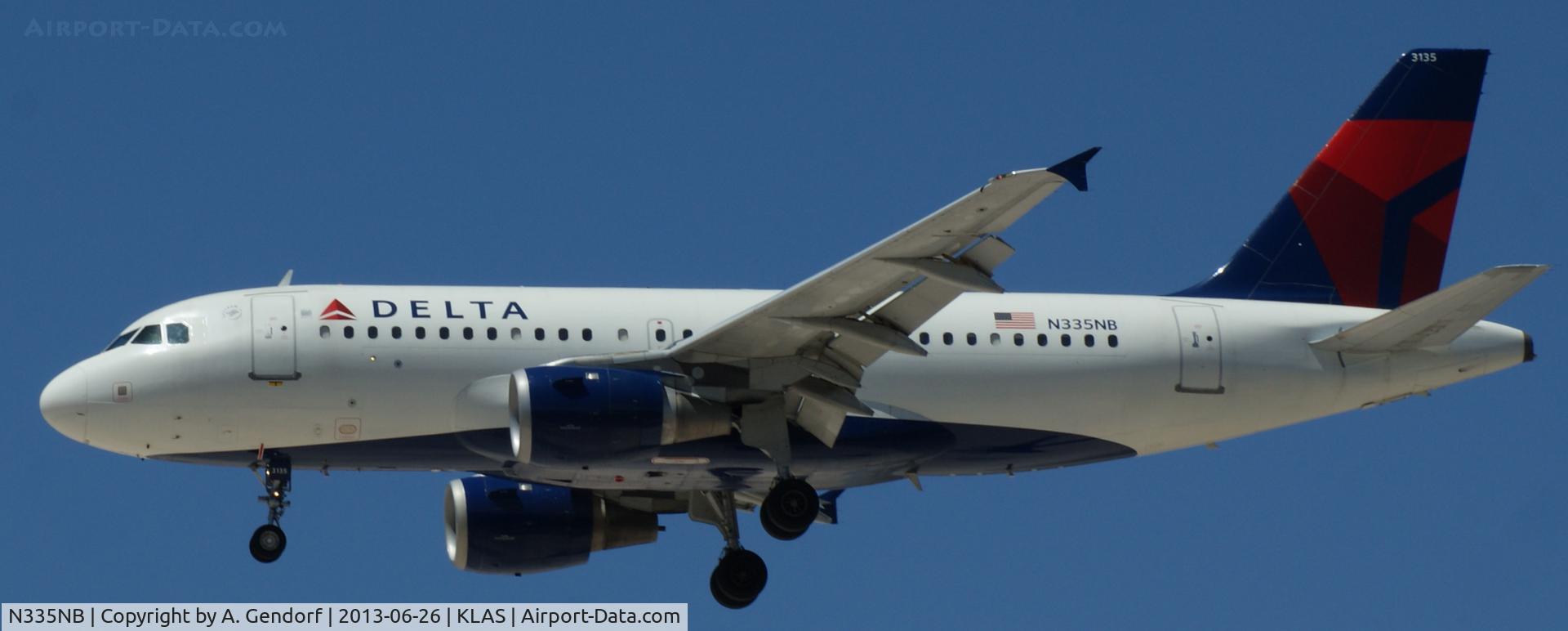 N335NB, 2002 Airbus A319-114 C/N 1662, Delta, is here approaching RWY 25L at Las Vegas Int´l(KLAS)