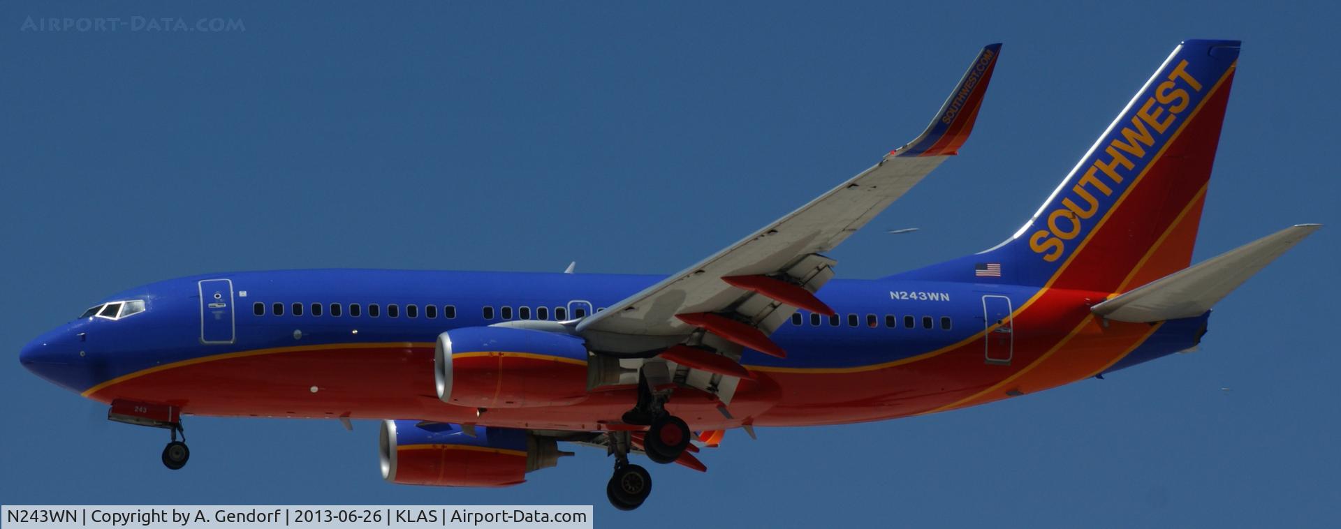 N243WN, 2006 Boeing 737-7H4 C/N 34863, Southwest, seen here landing RWY 25L at Las Vegas int´l(KLAS)