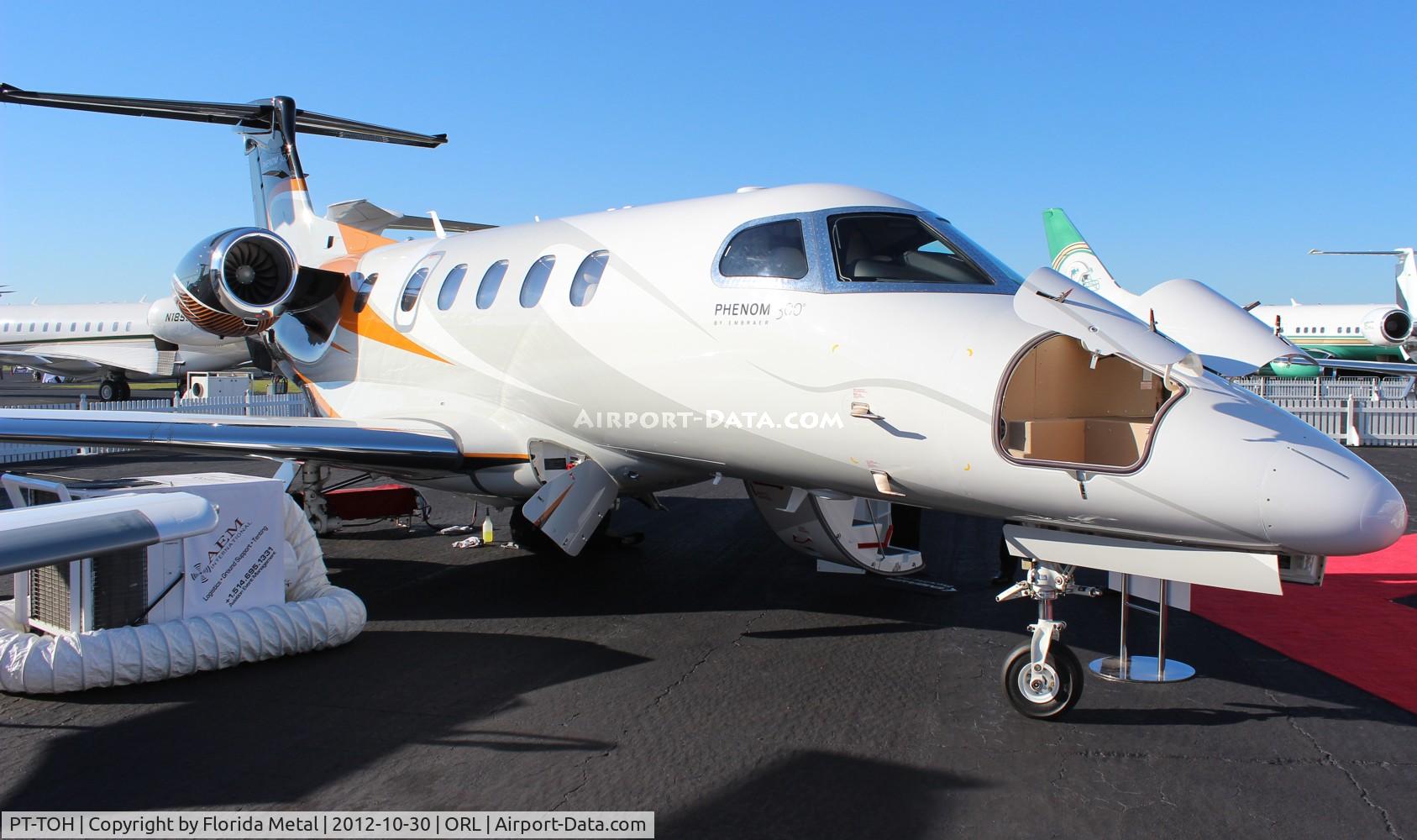 PT-TOH, 2012 Embraer EMB-505 Phenom 300 C/N 50500110, Phenom 300 at NBAA