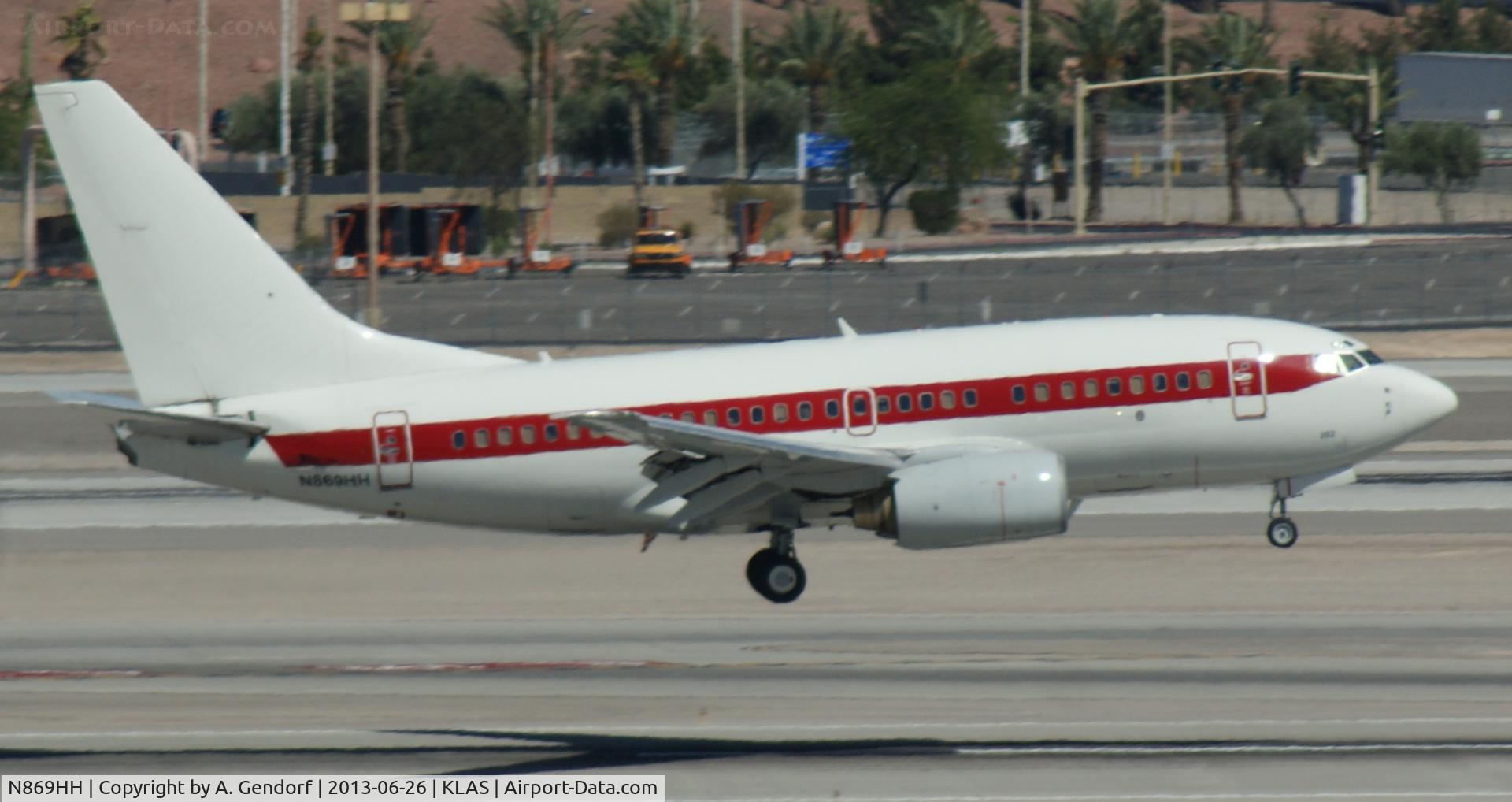 N869HH, 2001 Boeing 737-66N C/N 28650, EG & G, another 