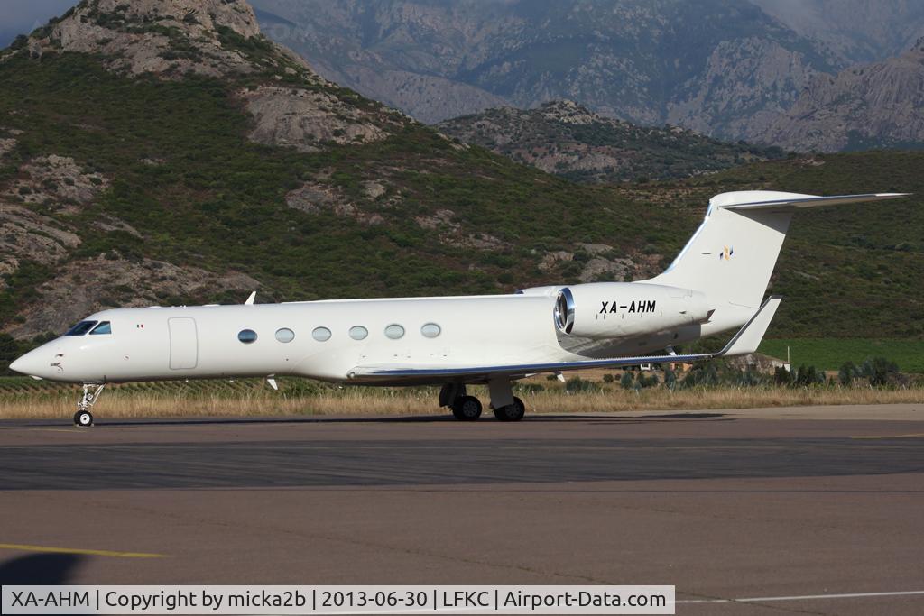XA-AHM, Gulfstream Aerospace G-V Gulfstream V C/N 548, Parked