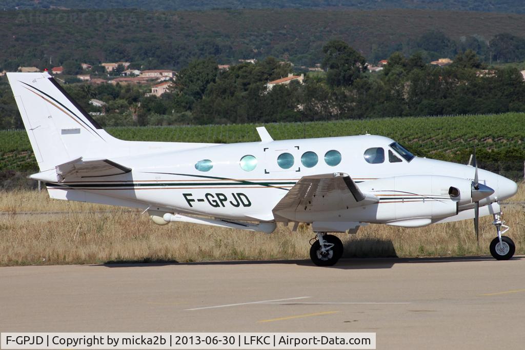 F-GPJD, 1979 Beech E90 King Air C/N LW-328, Taxiing
