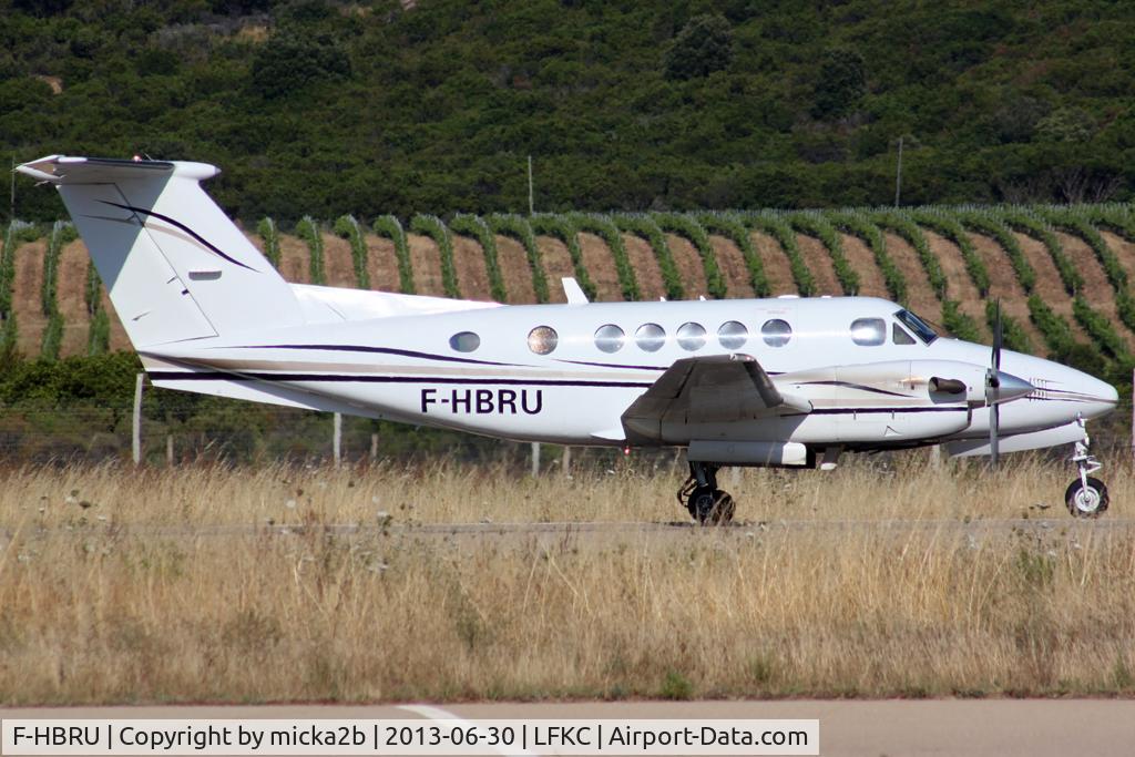 F-HBRU, 1997 Raytheon B200 King Air C/N BB-1561, Taxiing