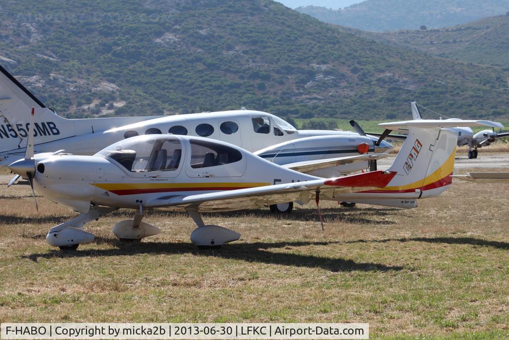 F-HABO, Diamond DA-40D Diamond Star C/N D4.132, Parked