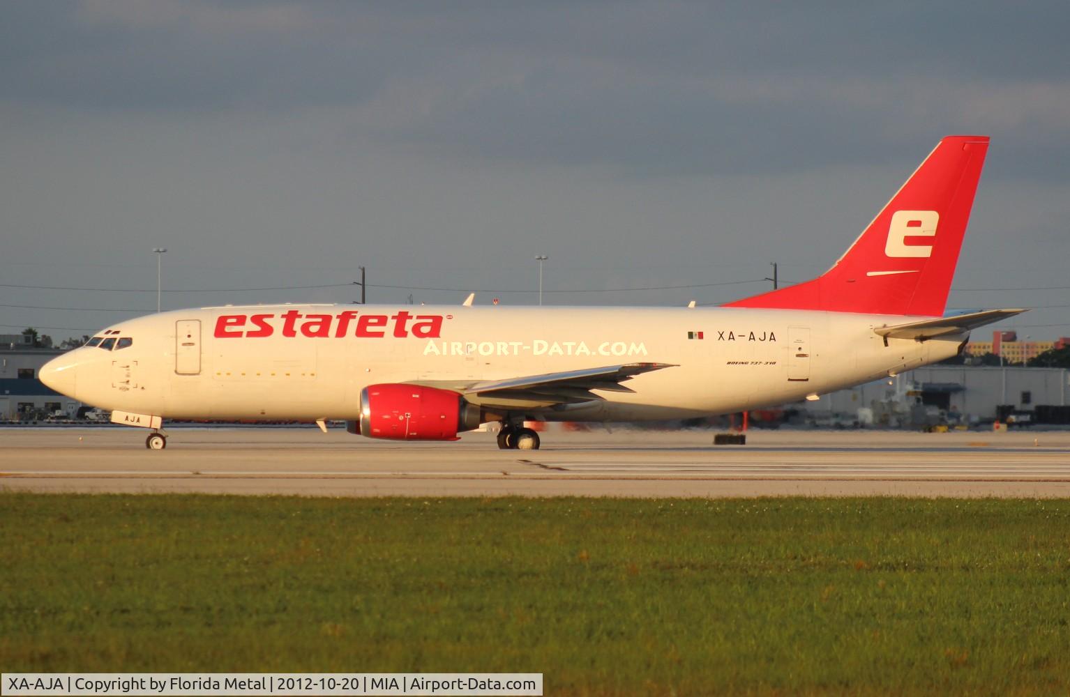 XA-AJA, 1987 Boeing 737-3Y0/SF C/N 23747, Estafeta 737-300