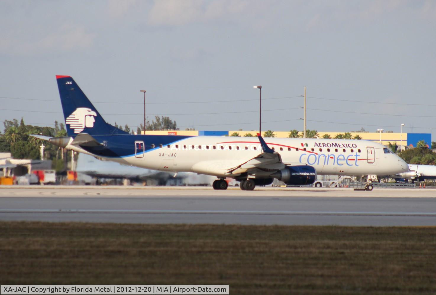 XA-JAC, 2009 Embraer 190LR (ERJ-190-100LR) C/N 19000248, Aeromexico E190