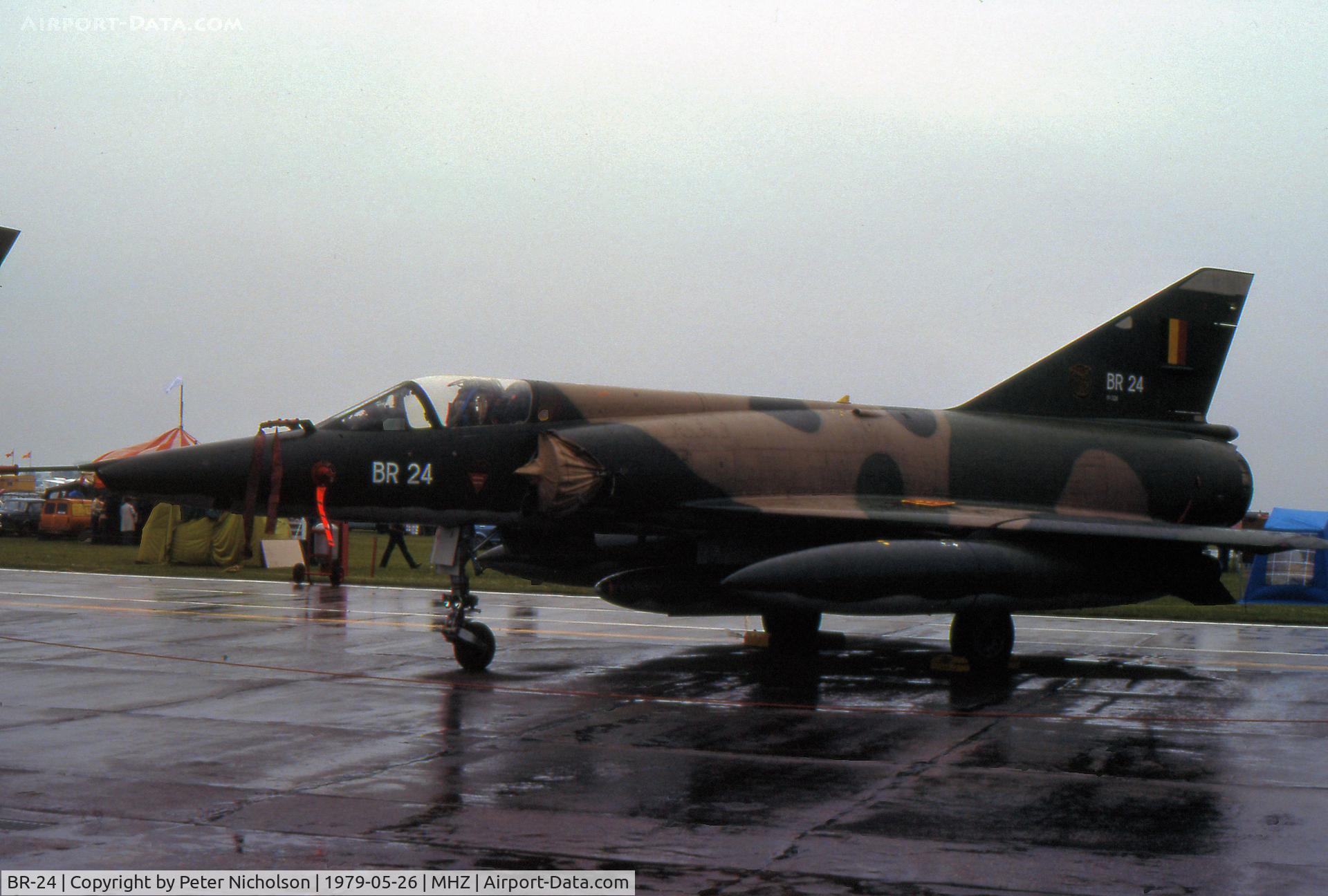 BR-24, Dassault Mirage 5BR C/N 324, Another view of the Belgian Air Force Mirage 5BR of 42 Squadron on display at the 1979 RAF Mildenhall Air Fete.