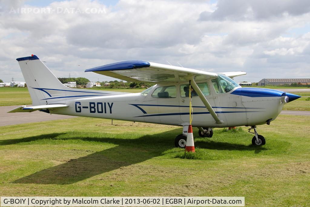 G-BOIY, 1976 Cessna 172N C/N 172-67738, Cessna 172N Skyhawk at The Real Aeroplane Club's Jolly June Jaunt, Breighton Airfield, 2013.