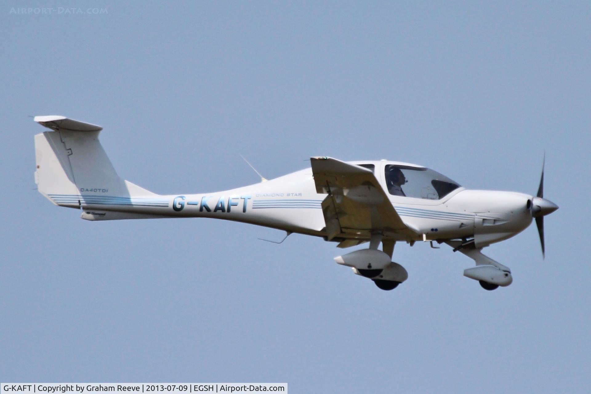 G-KAFT, 2005 Diamond DA-40D Diamond Star C/N D4.191, About to land at Norwich.