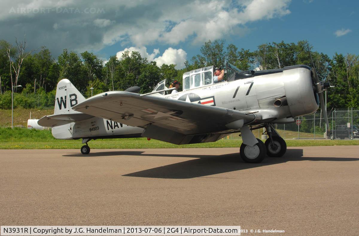 N3931R, North American AT-6B Texan C/N 84-923, Ex-USN SNJ-5 at Garrett County Airport MD