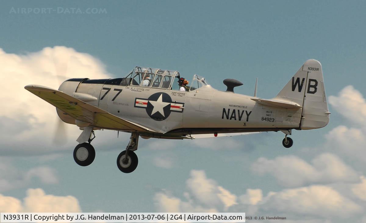 N3931R, North American AT-6B Texan C/N 84-923, Heading away from 2G4