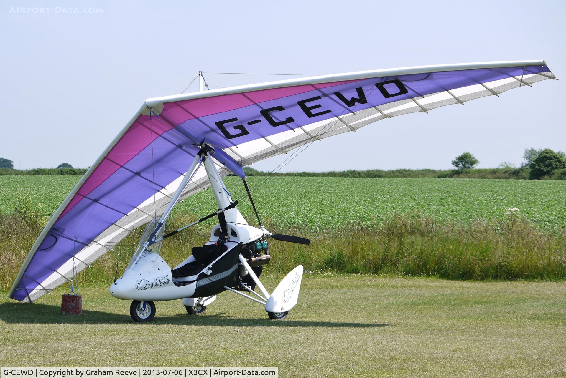 G-CEWD, Mainair Quik GT450 C/N 8330, Parked at Northrepps.