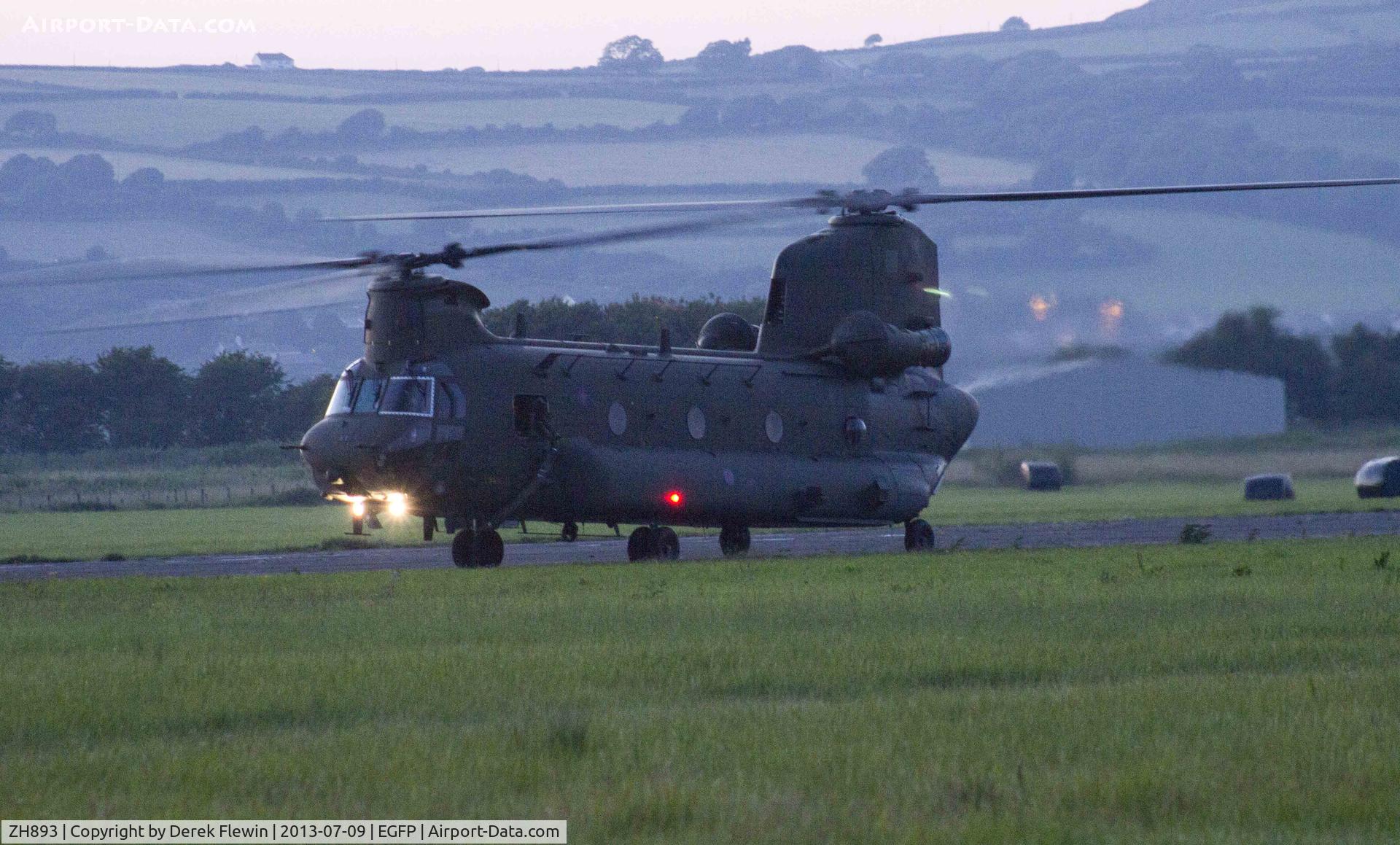 ZH893, Boeing Vertol Chinook HC.2A C/N M4456, Chinook HC.2A, ramp up, ready to lift and depart for the range.
