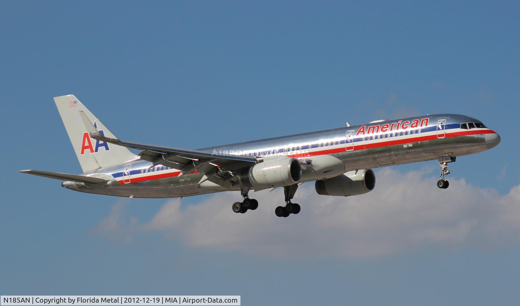 N185AN, 2001 Boeing 757-223 C/N 32379, American 757-200