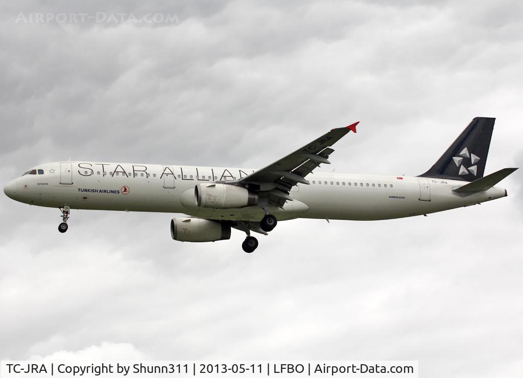 TC-JRA, 2006 Airbus A321-231 C/N 2823, Landing rwy 32L in Star Alliance c/s