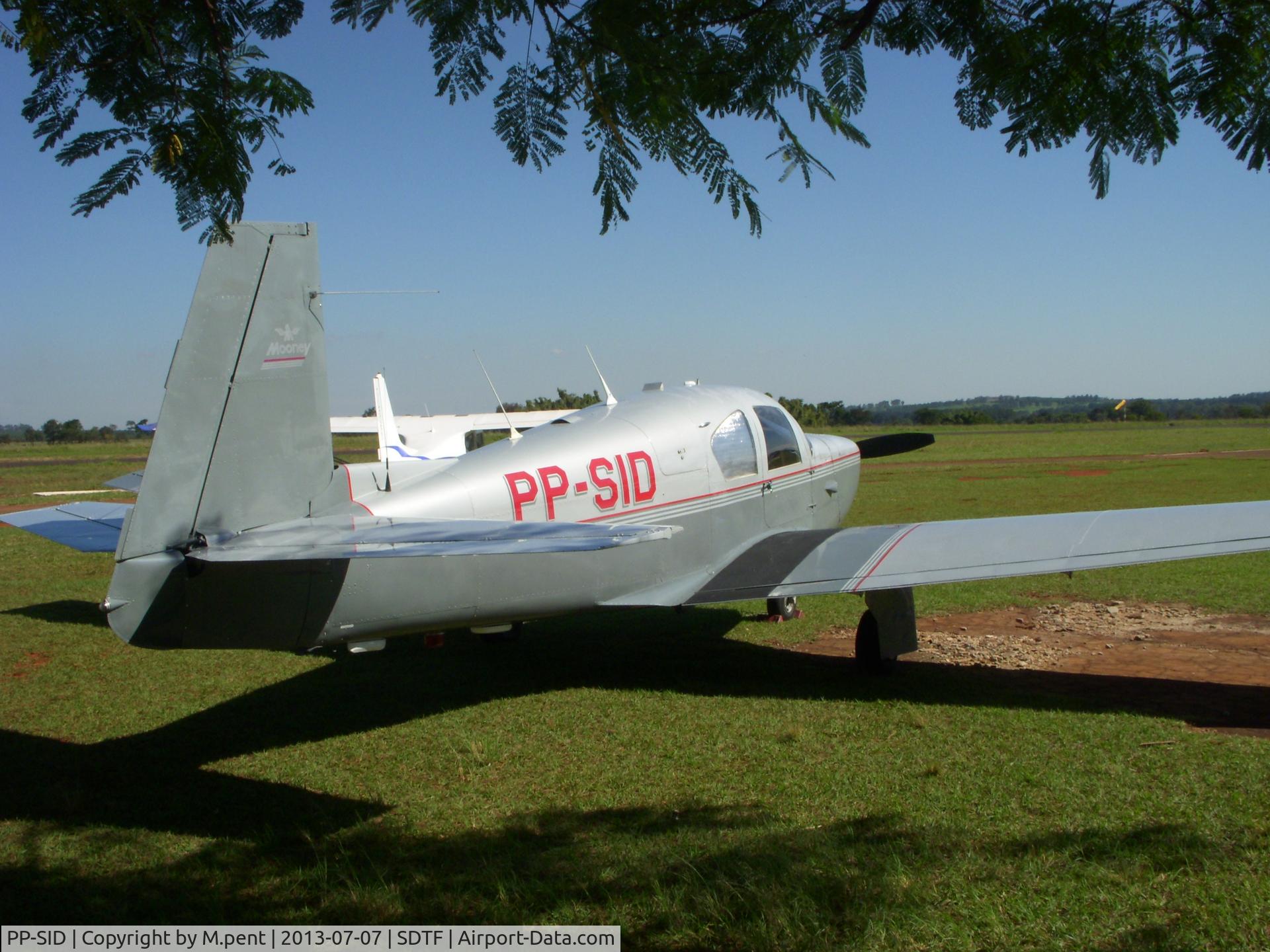 PP-SID, 1961 Mooney M20B Mark 21 C/N 1856, Very clean M20B, Tatuí airport. SP, Brasil