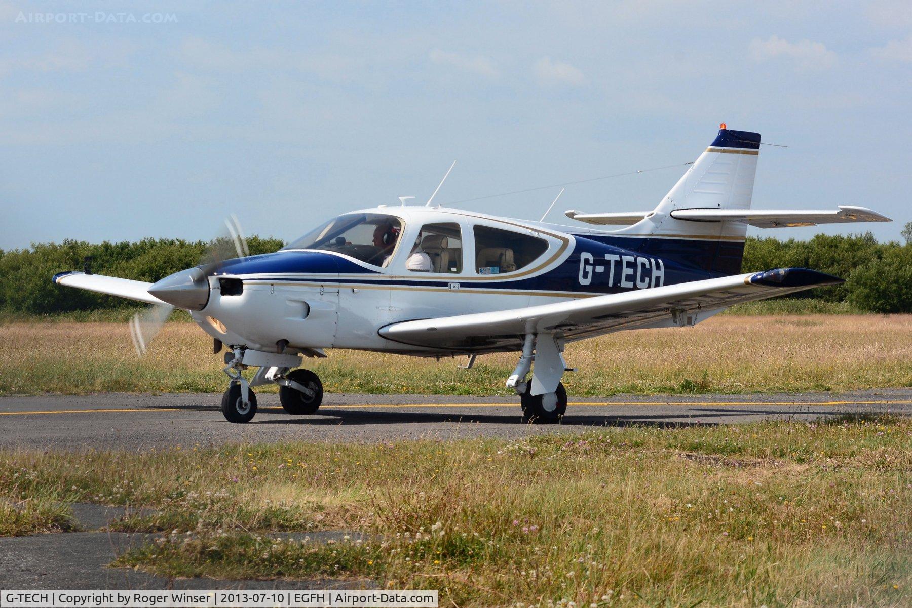 G-TECH, 1976 Rockwell Commander 114 C/N 14074, Visiting Commander 114 arriving.