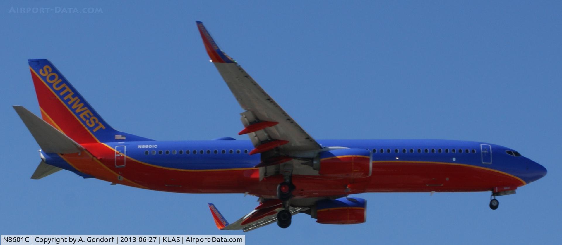 N8601C, 2012 Boeing 737-8H4 C/N 38874, Southwest Airlines, just arriving at Las Vegas Int´l(KLAS)