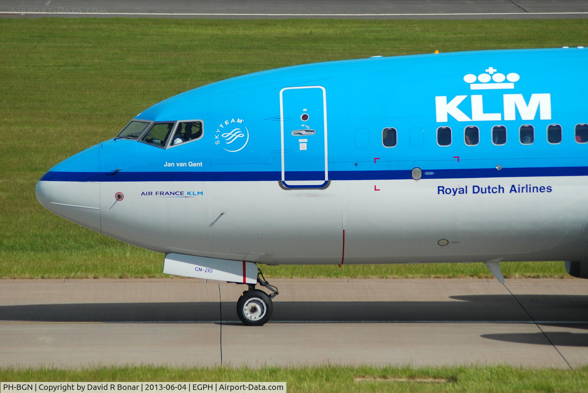 PH-BGN, 2011 Boeing 737-7K2 C/N 38125, Close study of 'BGN' on her way for a 06 departure to Amsterdam.