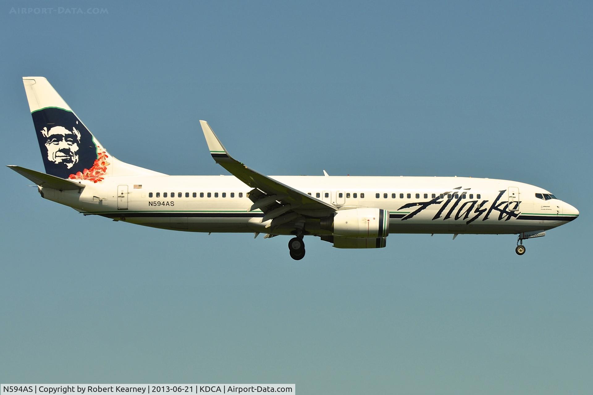 N594AS, 2008 Boeing 737-890 C/N 35191, On short finals for r/w 19