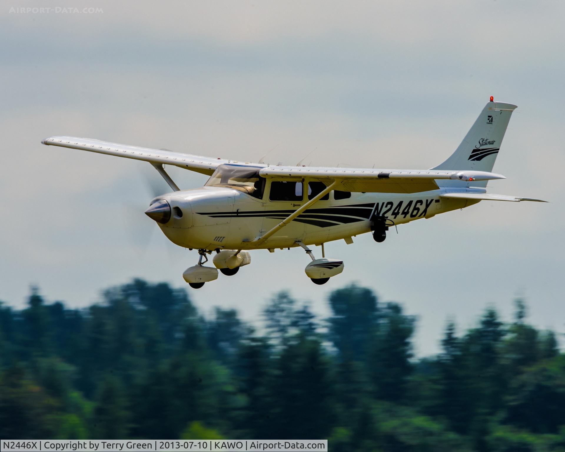 N2446X, 2000 Cessna 206H Stationair C/N 20608097, Landing 34 @ KAWO