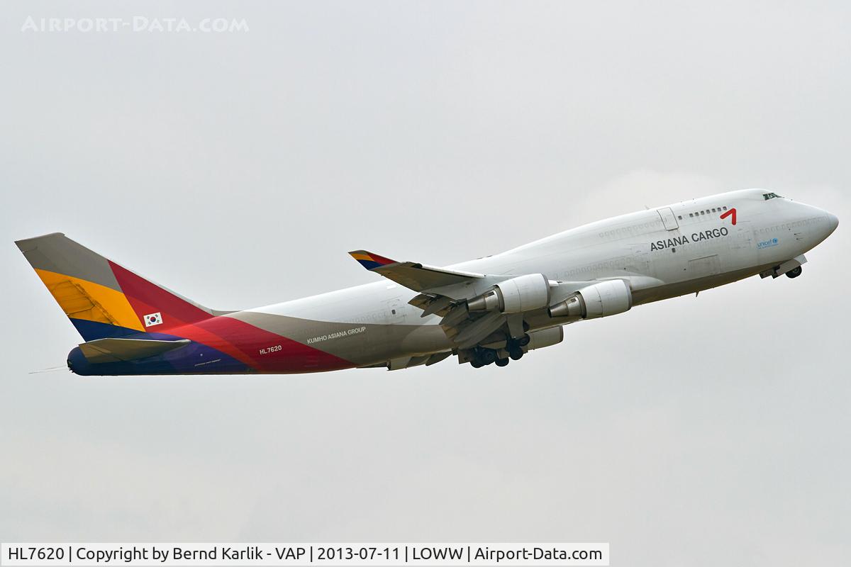 HL7620, 1999 Boeing 747-419BDS(F) C/N 29375, Rwy 29 departure