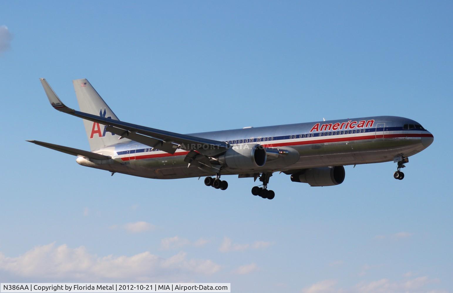 N386AA, 1994 Boeing 767-323/ER C/N 27060, American 767-300