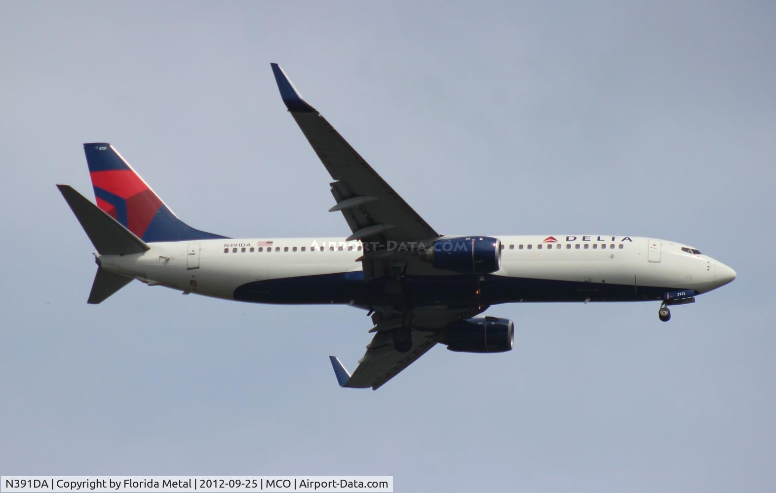 N391DA, 2000 Boeing 737-832 C/N 30560, Delta 737-800