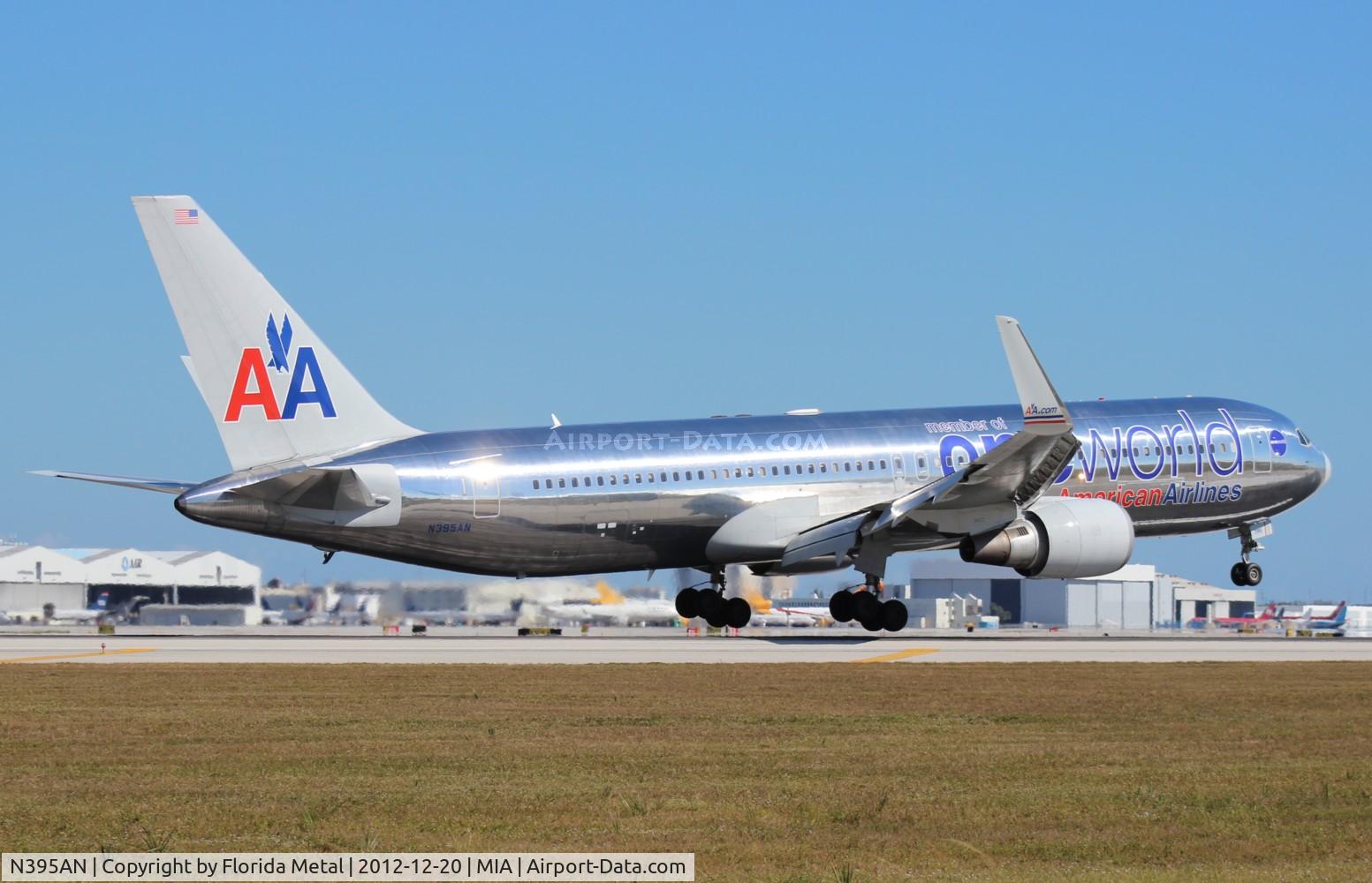 N395AN, 1998 Boeing 767-323 C/N 29432, American One World 767-300