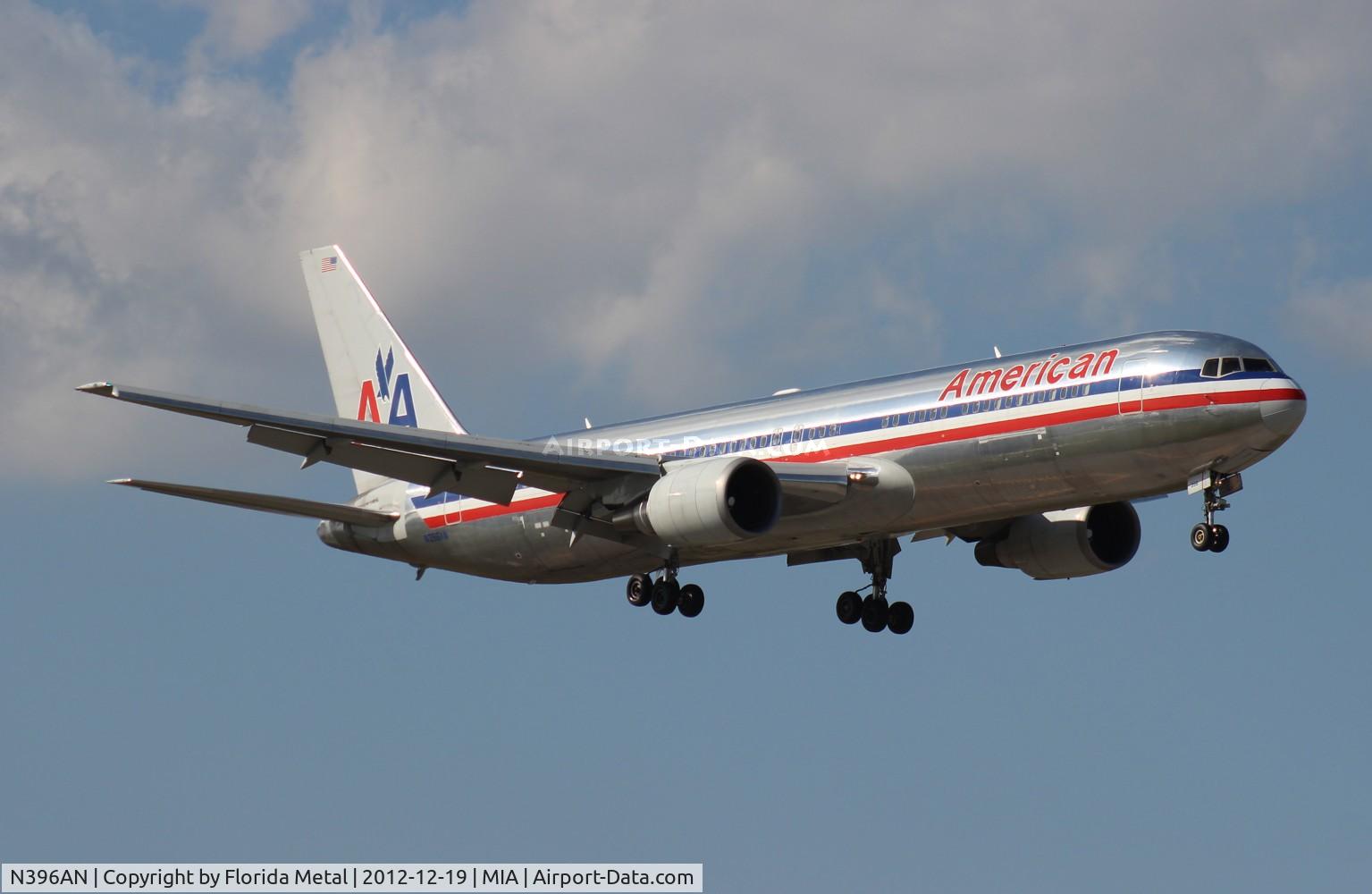 N396AN, 1999 Boeing 767-323/ER C/N 29603, American 767-300