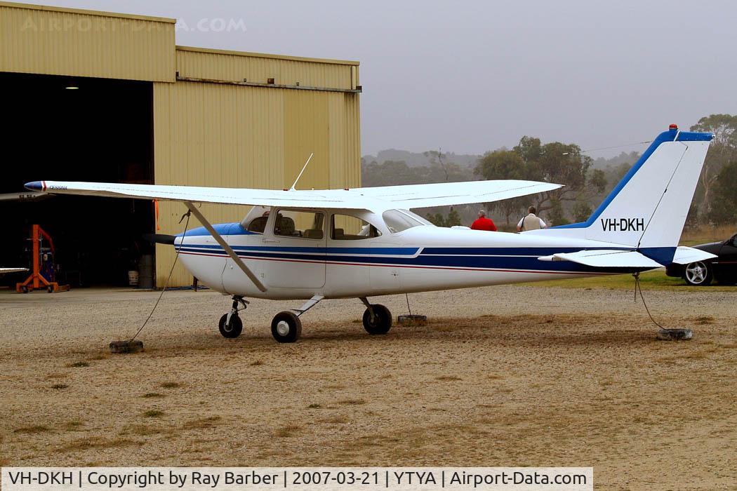 VH-DKH, 1963 Cessna 172E C/N 17251123, Cessna 172E Skyhawk [172-51123] Tyabb~VH 21/03/2007
