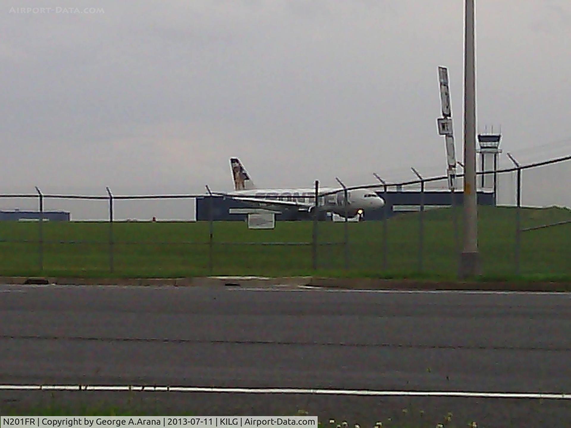 N201FR, 2008 Airbus A320-214 C/N 3389, Awaiting takeoff clearance to Tampa