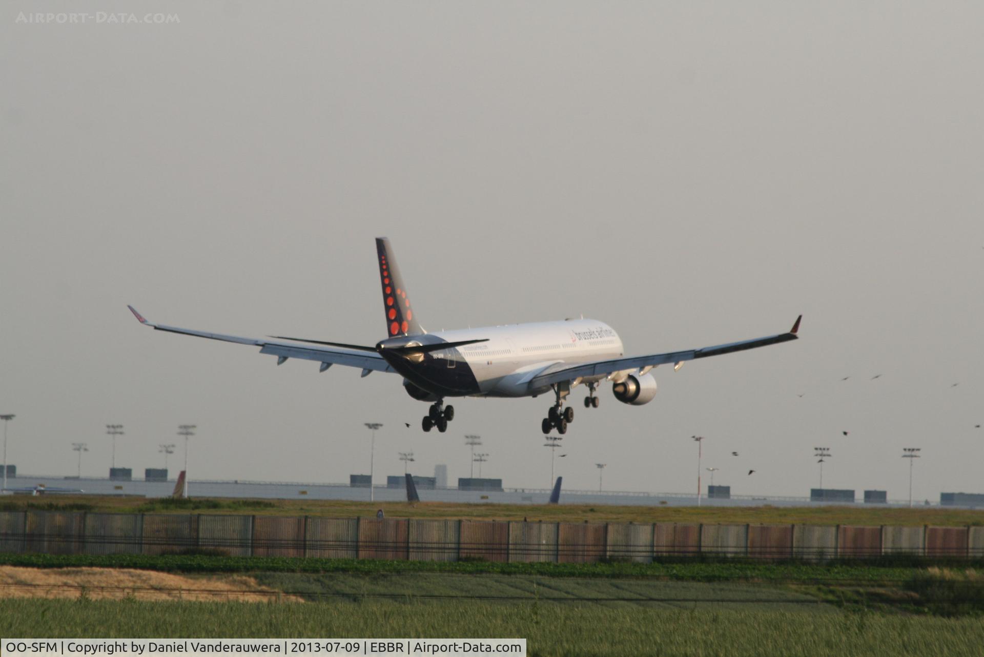 OO-SFM, 1993 Airbus A330-301 C/N 030, Flight SN358 is descending to RWY 02