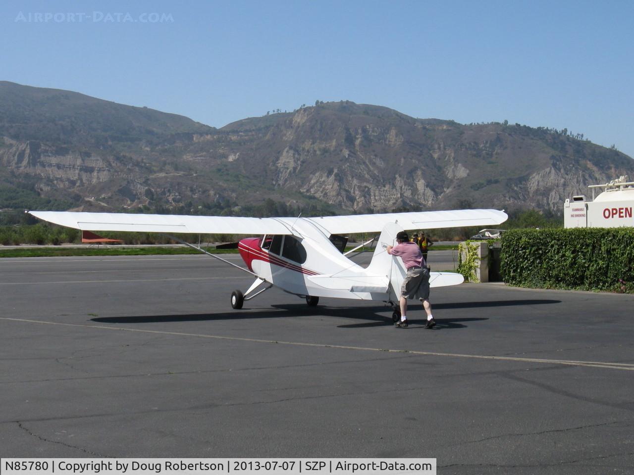 N85780, 1946 Aeronca 7AC Champion C/N 7AC-4529, 1946 Aeronca 7AC CHAMPION, Continental A&C65 65 Hp, respotting the aircraft after refueling