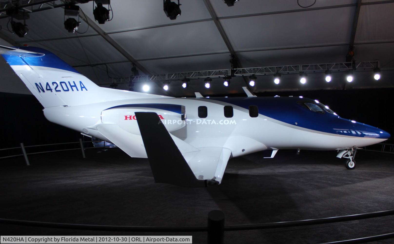 N420HA, 2003 Honda HA-420 HondaJet C/N P001, Honda Jet at NBAA