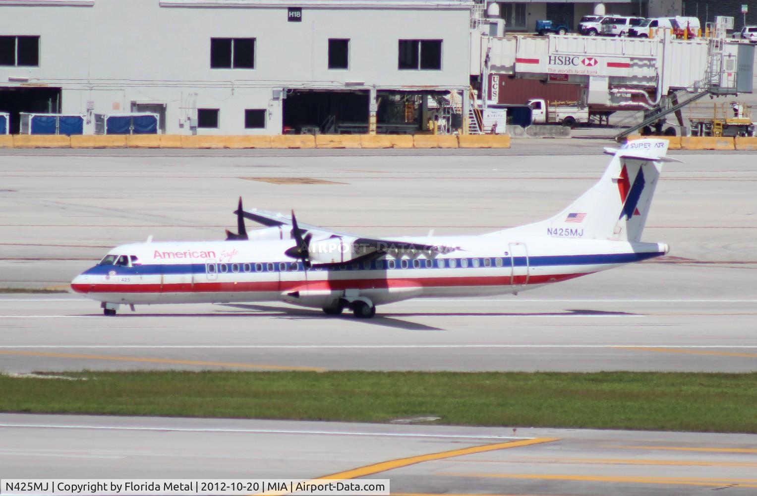 N425MJ, 1994 ATR 72-212 C/N 425, American Eagle ATR 72