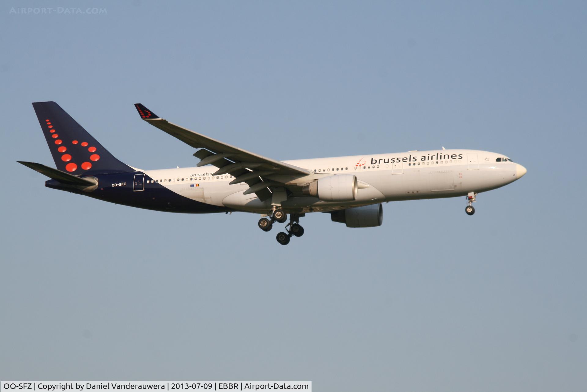 OO-SFZ, 1998 Airbus A330-223 C/N 249, Arrival of flight SN463 to RWY 02