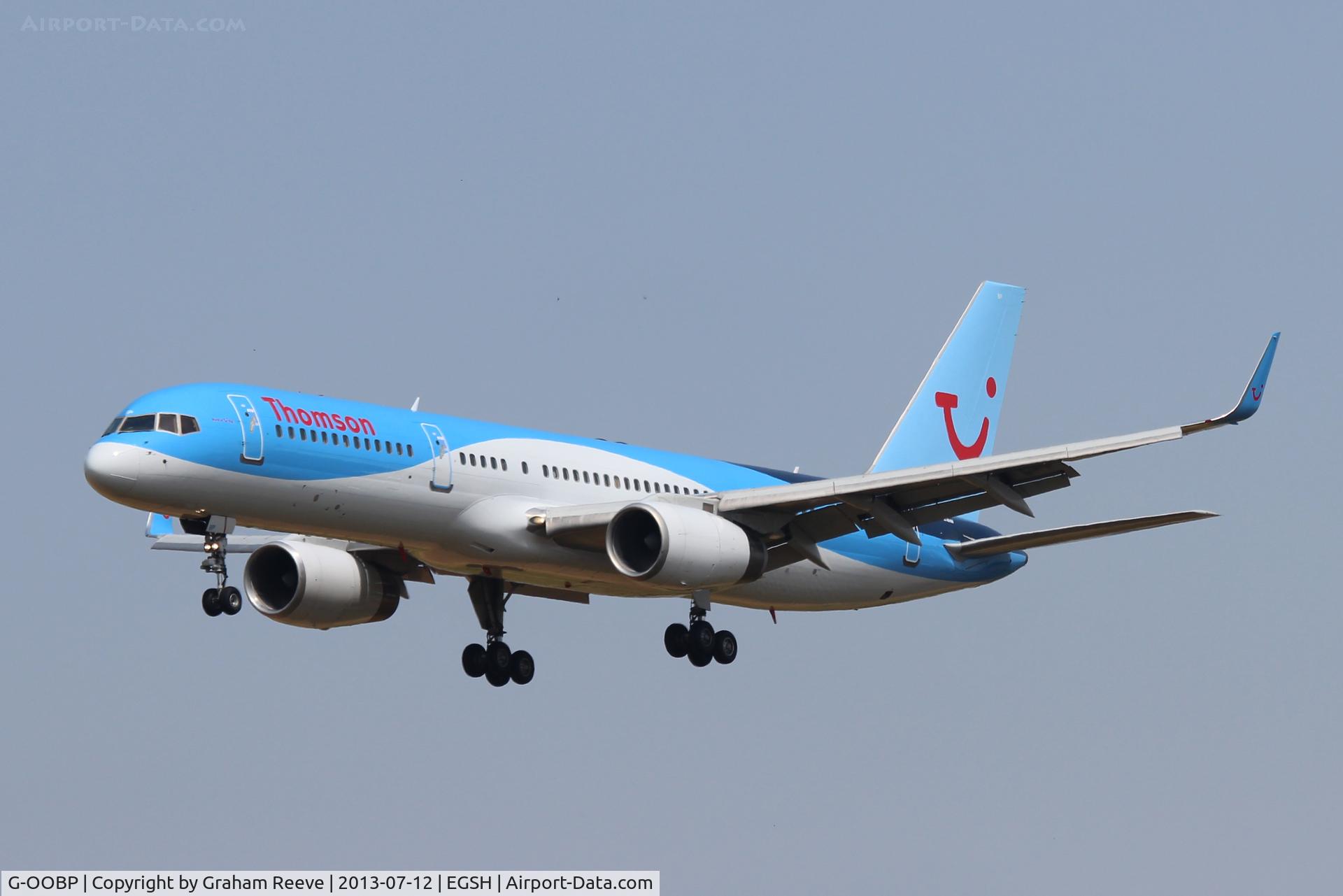 G-OOBP, 2000 Boeing 757-2G5 C/N 30394, On final approach to Norwich.