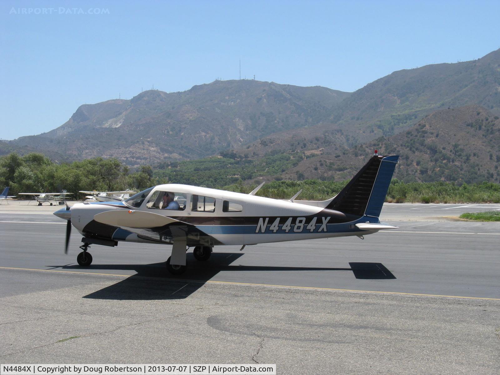 N4484X, 1975 Piper PA-28R-200 Cherokee Arrow II C/N 28R-7635056, 1975 Piper PA-28R-200B ARROW II, Lycoming IO-360-C1C 200 Hp, taxi back