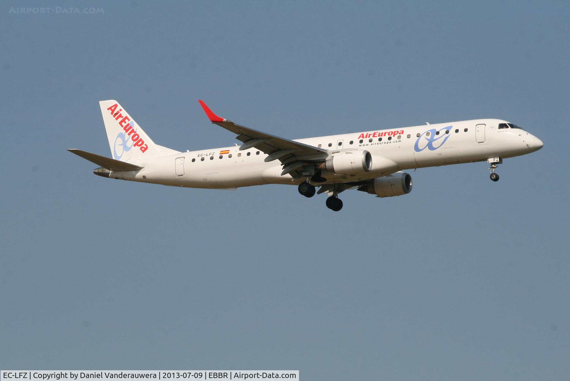 EC-LFZ, 2010 Embraer 195LR (ERJ-190-200LR) C/N 19000357, Arrival of flight UX1171 to RWY 02