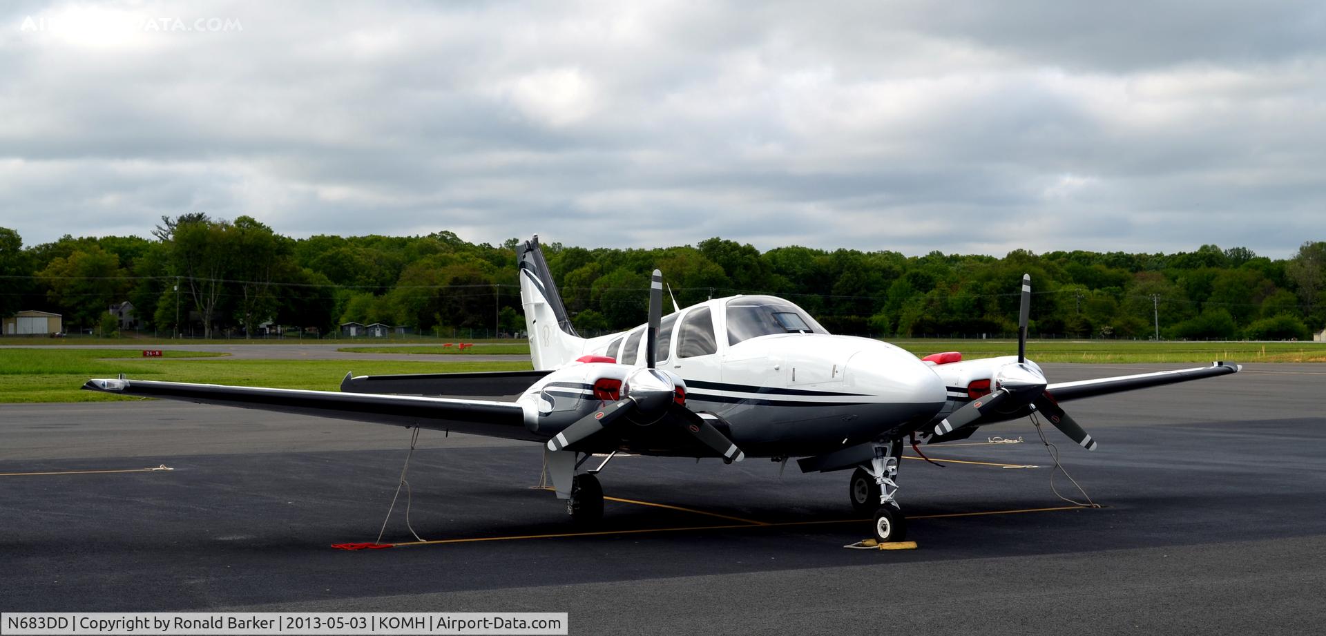 N683DD, 2007 Raytheon Aircraft Company G58 Baron C/N TH-2175, Orange