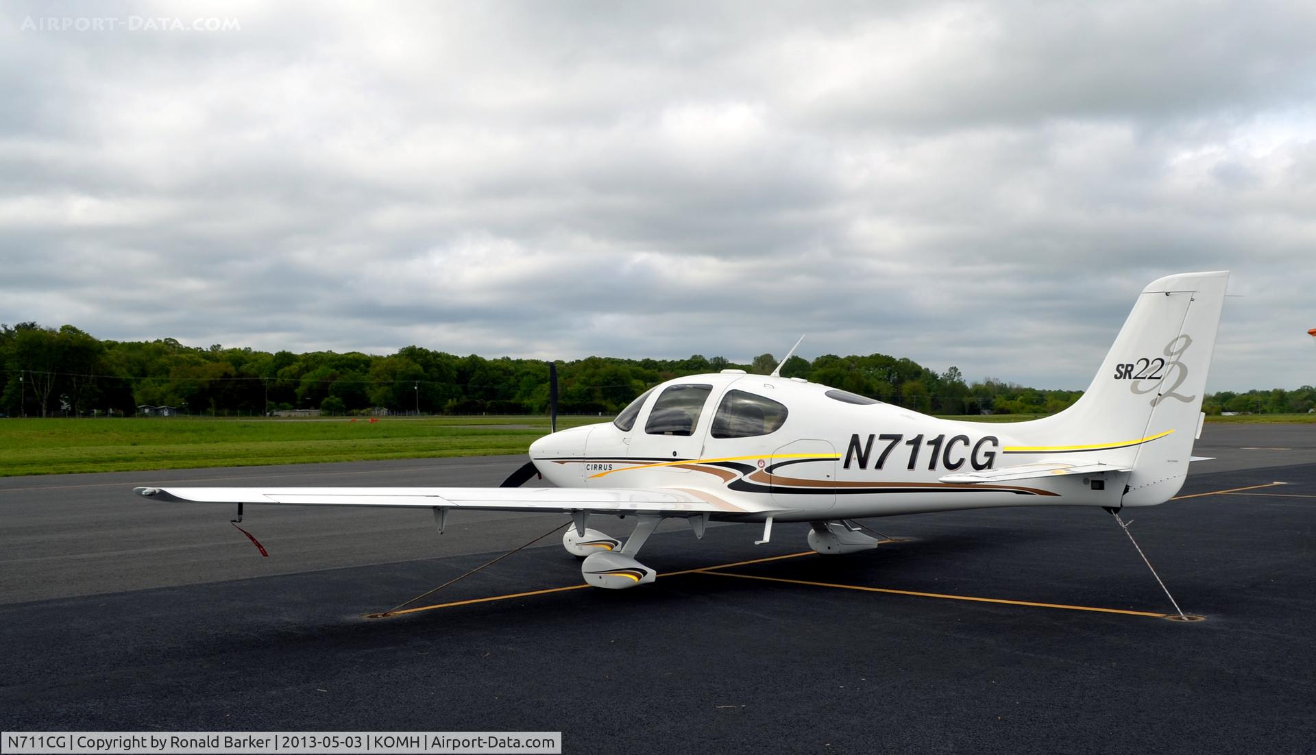 N711CG, 2004 Cirrus SR22 G2 C/N 1135, Orange