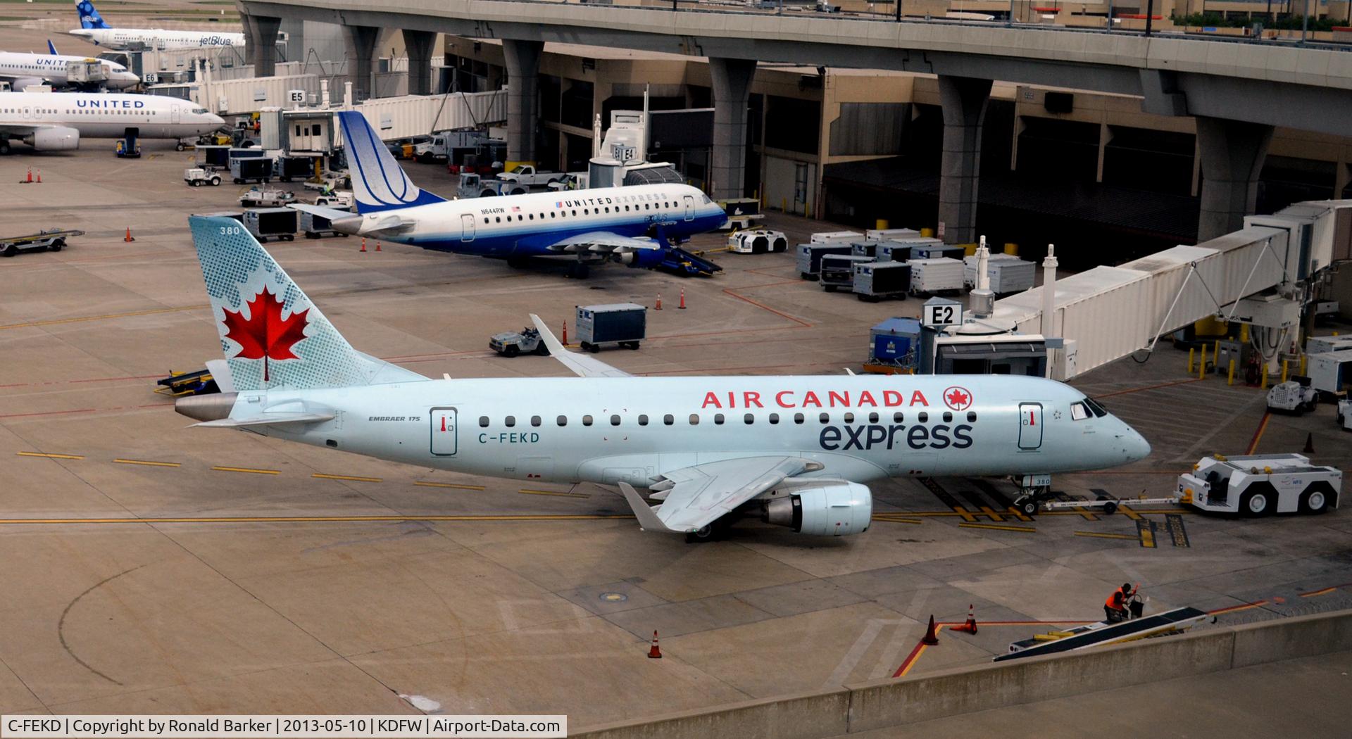 C-FEKD, 2005 Embraer 175SU (ERJ-170-200SU) C/N 17000101, Gate E2  DFW