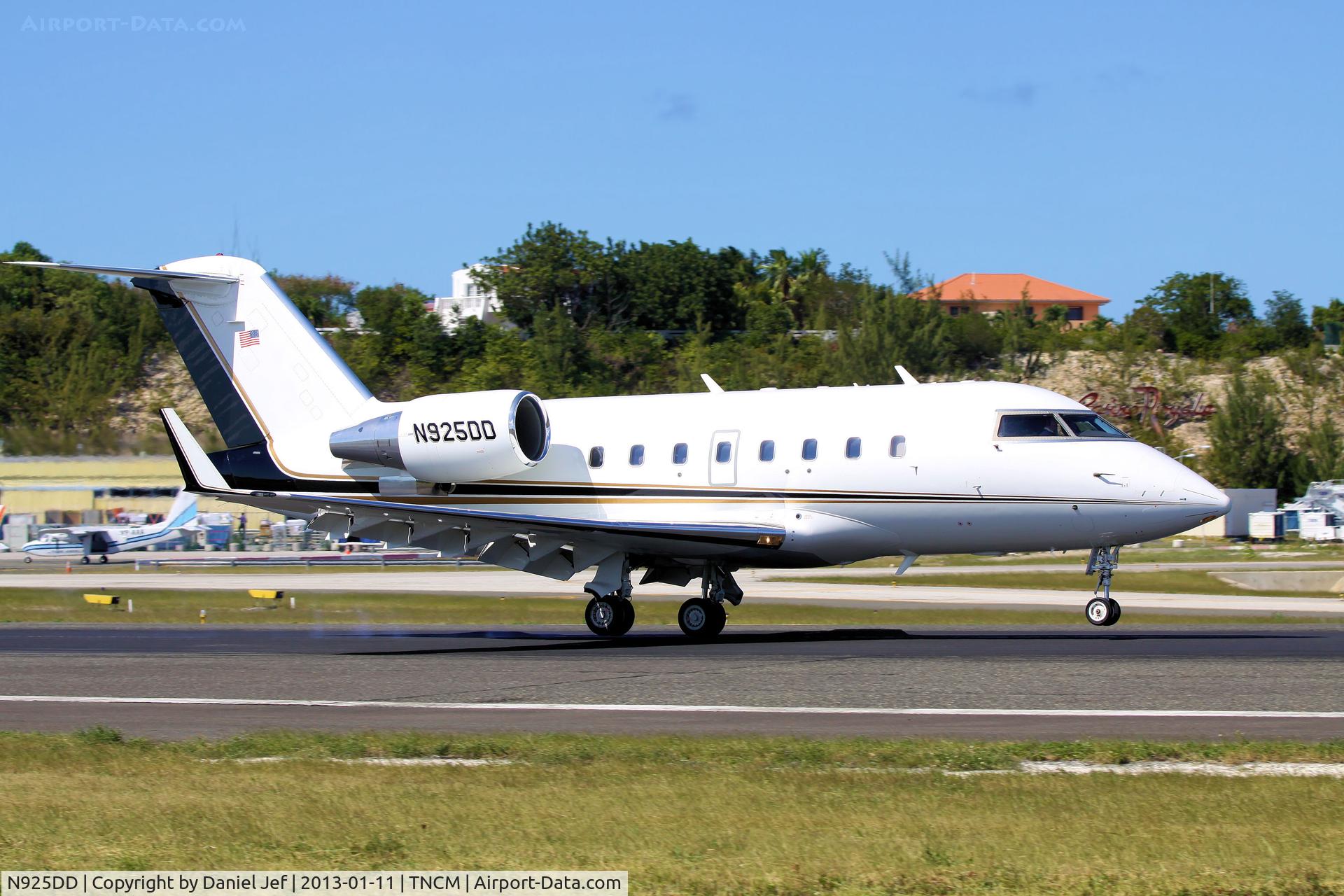 N925DD, 1994 Canadair Challenger 601-3R (CL-600-2B16) C/N 5170, N925DD