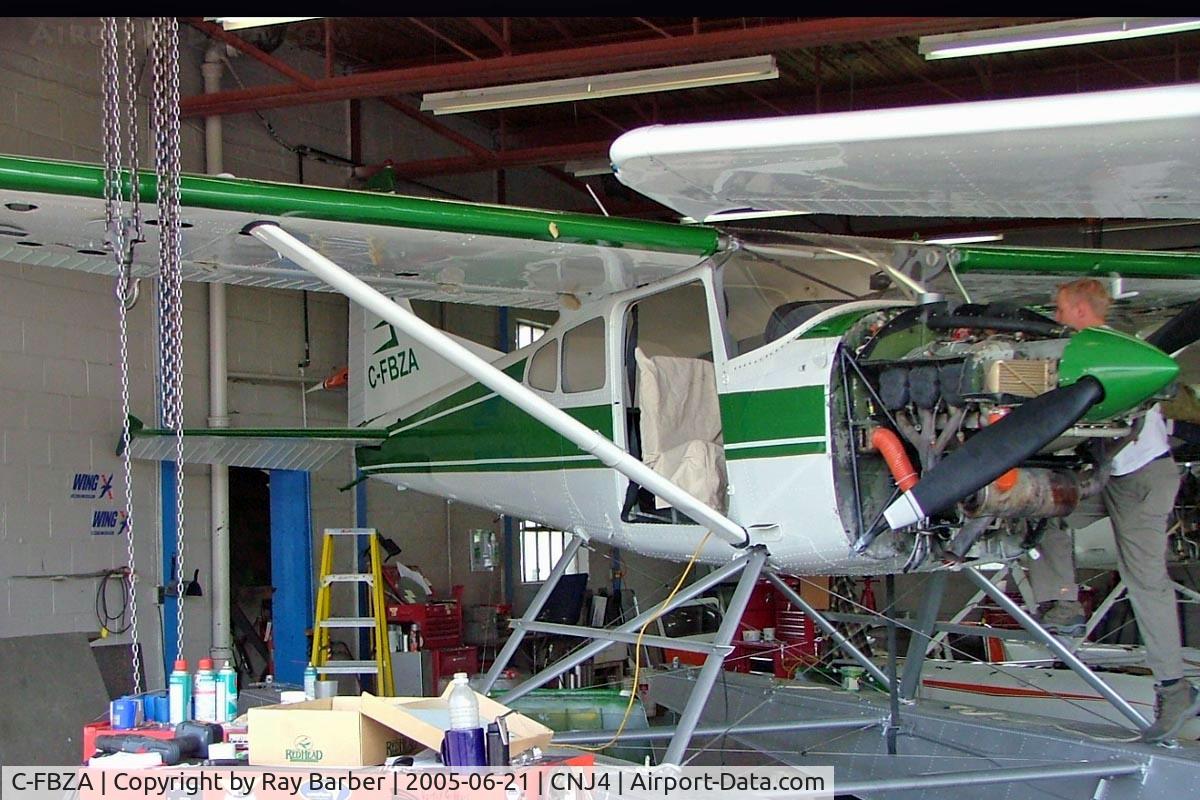 C-FBZA, 1972 Cessna A185E Skywagon 185 C/N 18501996, Cessna A.185E Skywagon 185 [185-01996] Orillia~C 21/06/2005. Taken in a crowded busy working hangar.