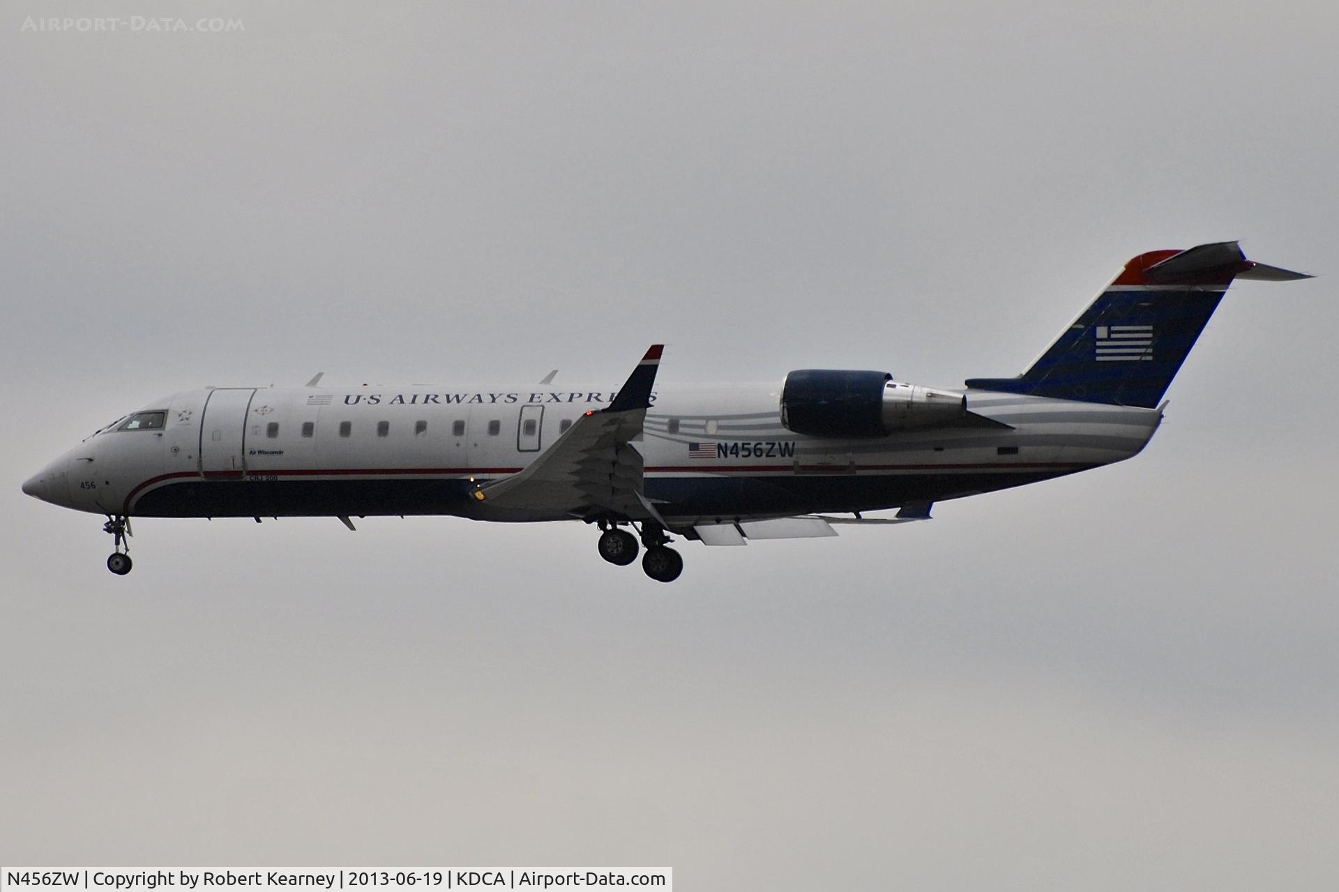 N456ZW, 2003 Bombardier CRJ-200LR (CL-600-2B19) C/N 7849, On short finals for r/w 1