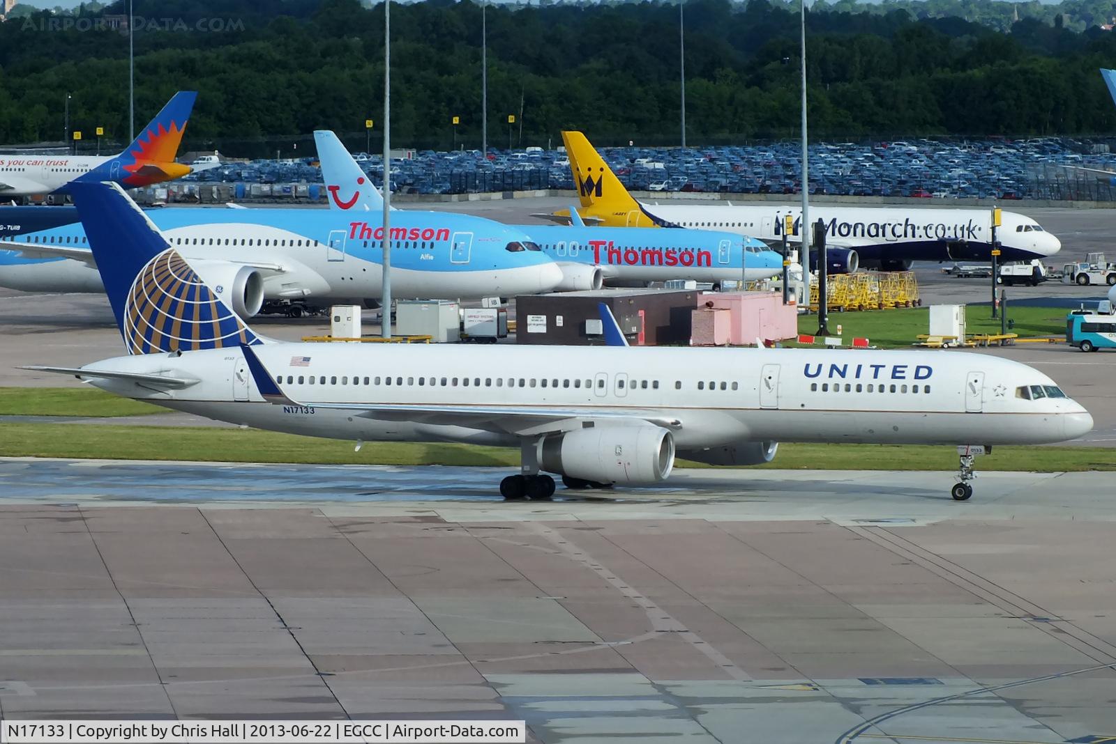 N17133, 1998 Boeing 757-224 C/N 29282, United