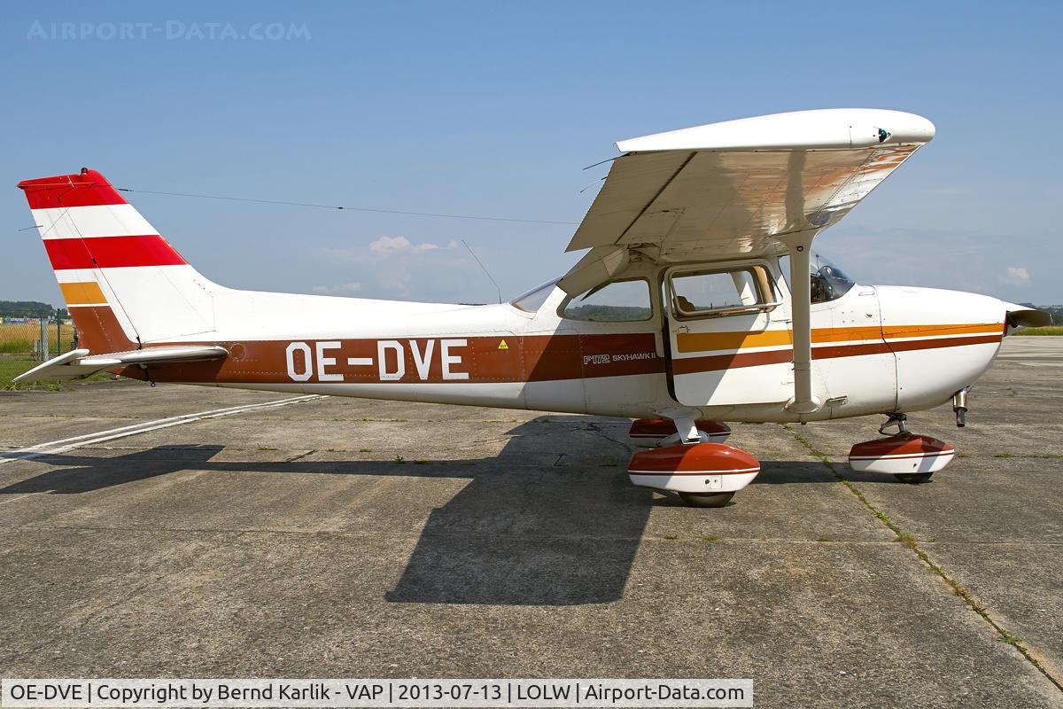 OE-DVE, Reims F172N Skyhawk C/N F17201578, At Wels
